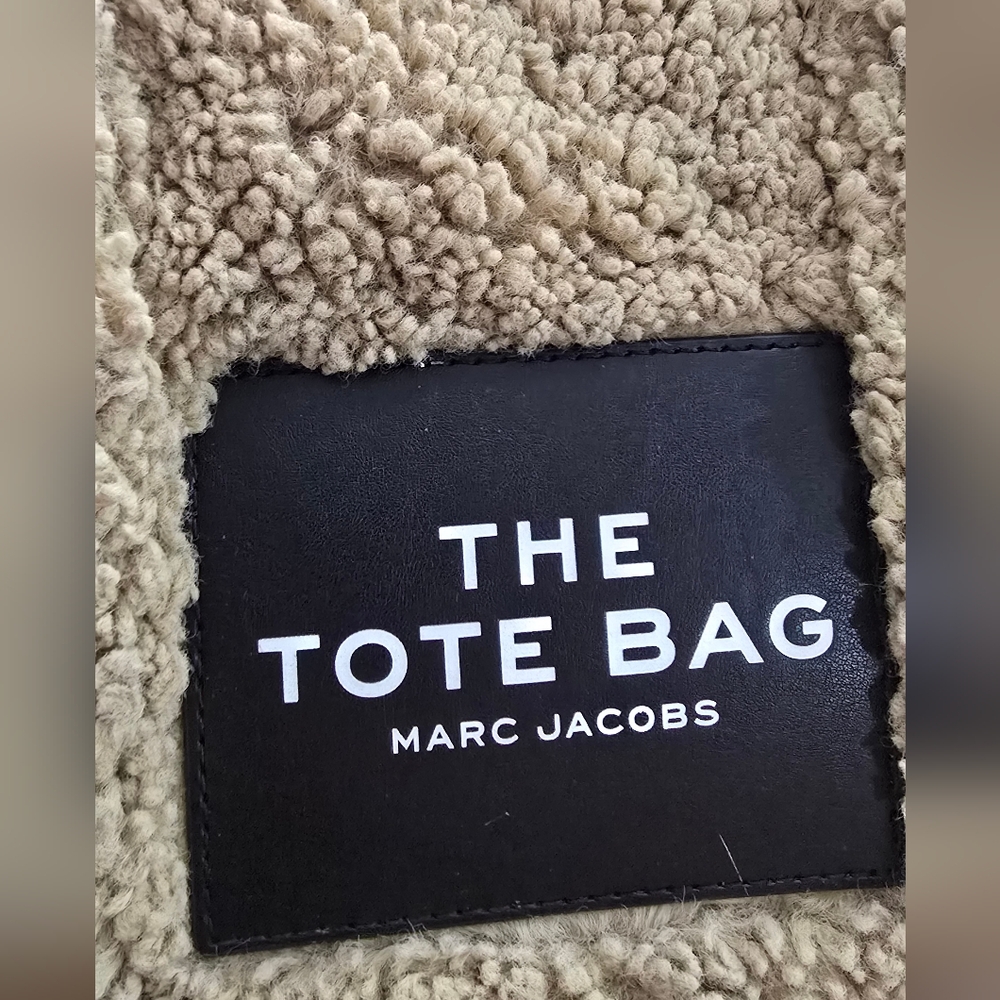 Marc Jacobs "The Tote" Light Brown Teddy Bag - Picture 3 of 9
